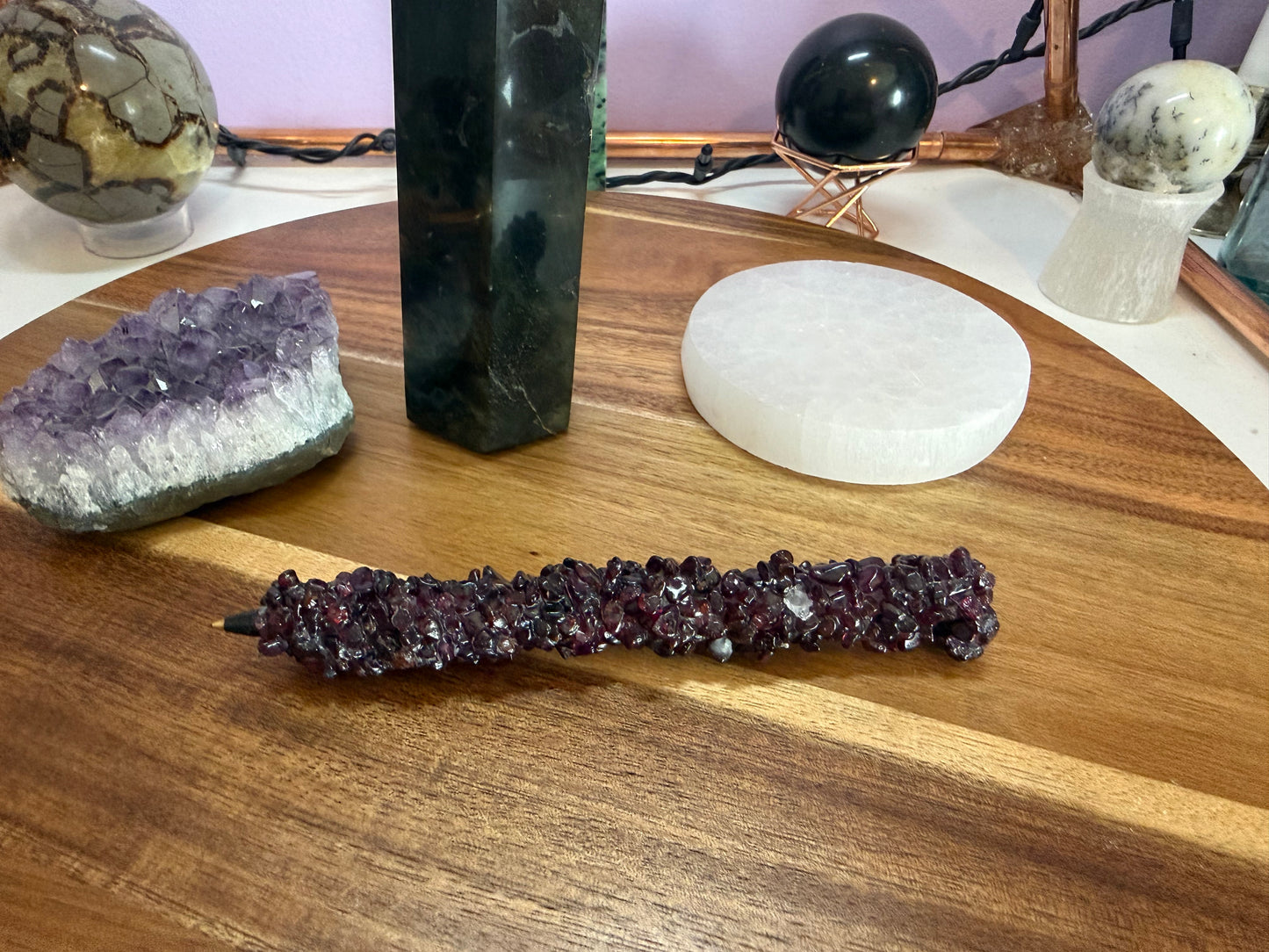 Garnet refillable pen! Perfect for writing love, passion, emotional balance and protection rituals.