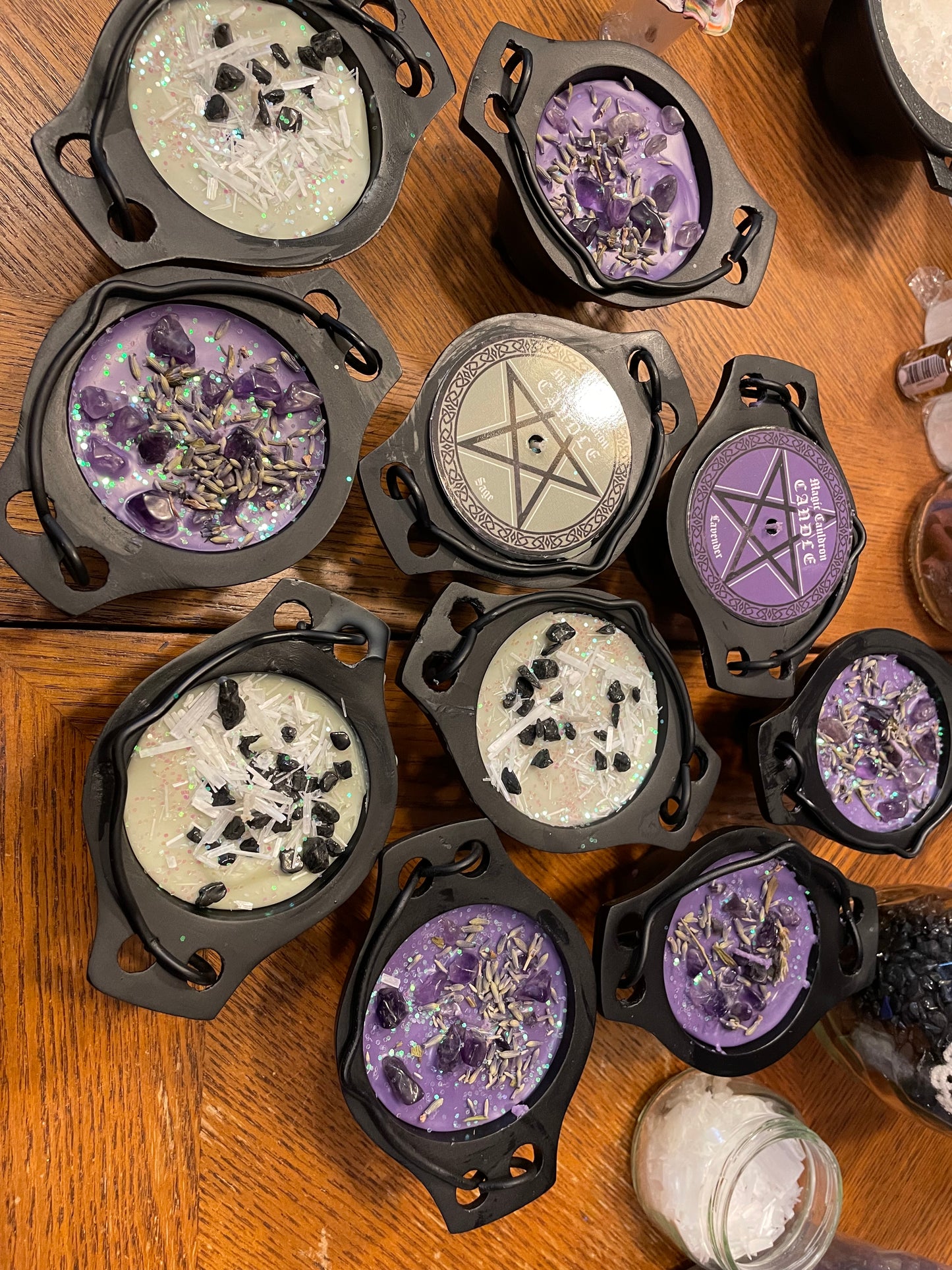 Magic Cauldron Candle - Lavender with Amethyst and Lavender Herb
