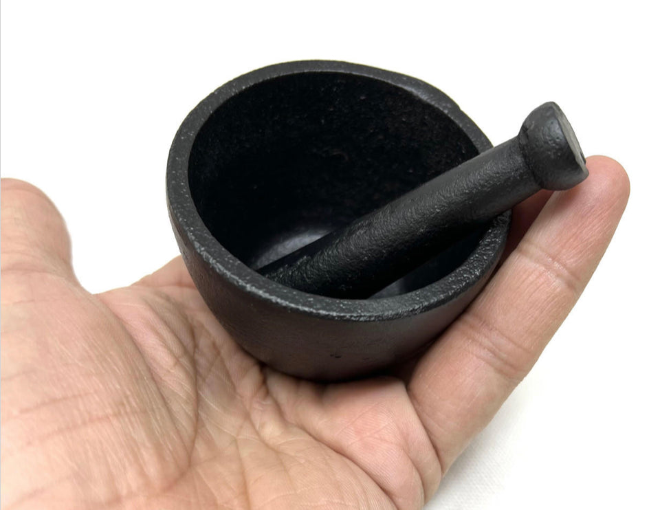Cast Iron Mortar & Pestle 2.5”