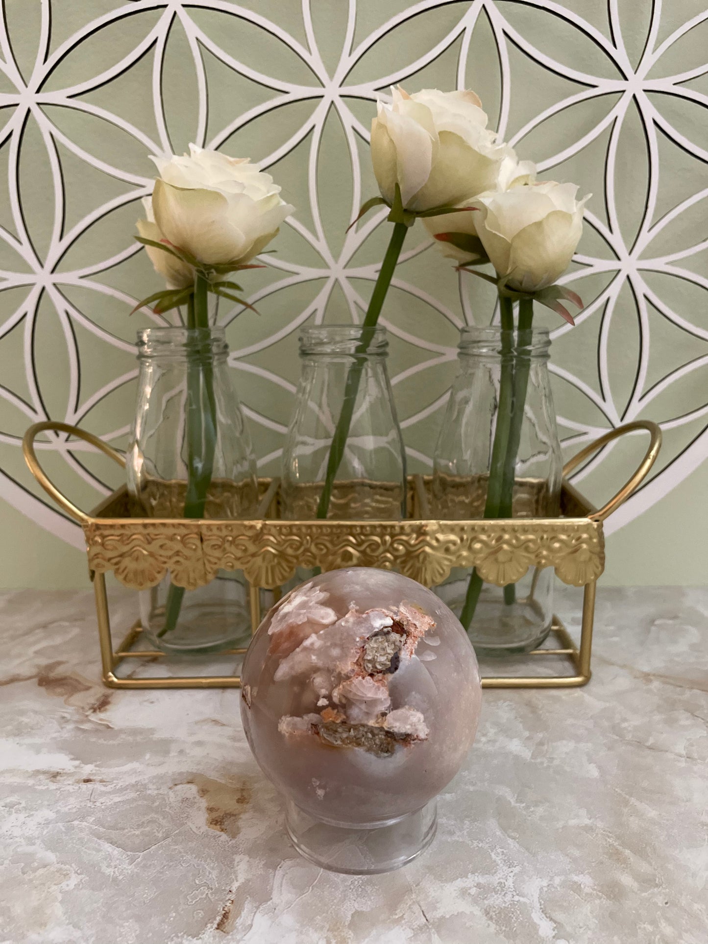 Flower Agate Sphere weighs nearly 1 pound