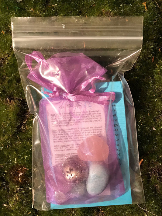 Leo the Lion crystals set, Astrology horoscope stones set and pouch, birthday gift zodiac set, Leo birthday ideas, tumbled polished crystals