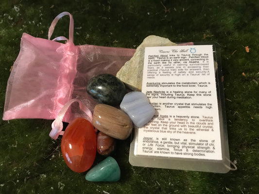 Taurus the Bull crystal set Astrology horoscope stone set pouch  birthday gift zodiac set Taurus birthday ideas tumbled polished crystals