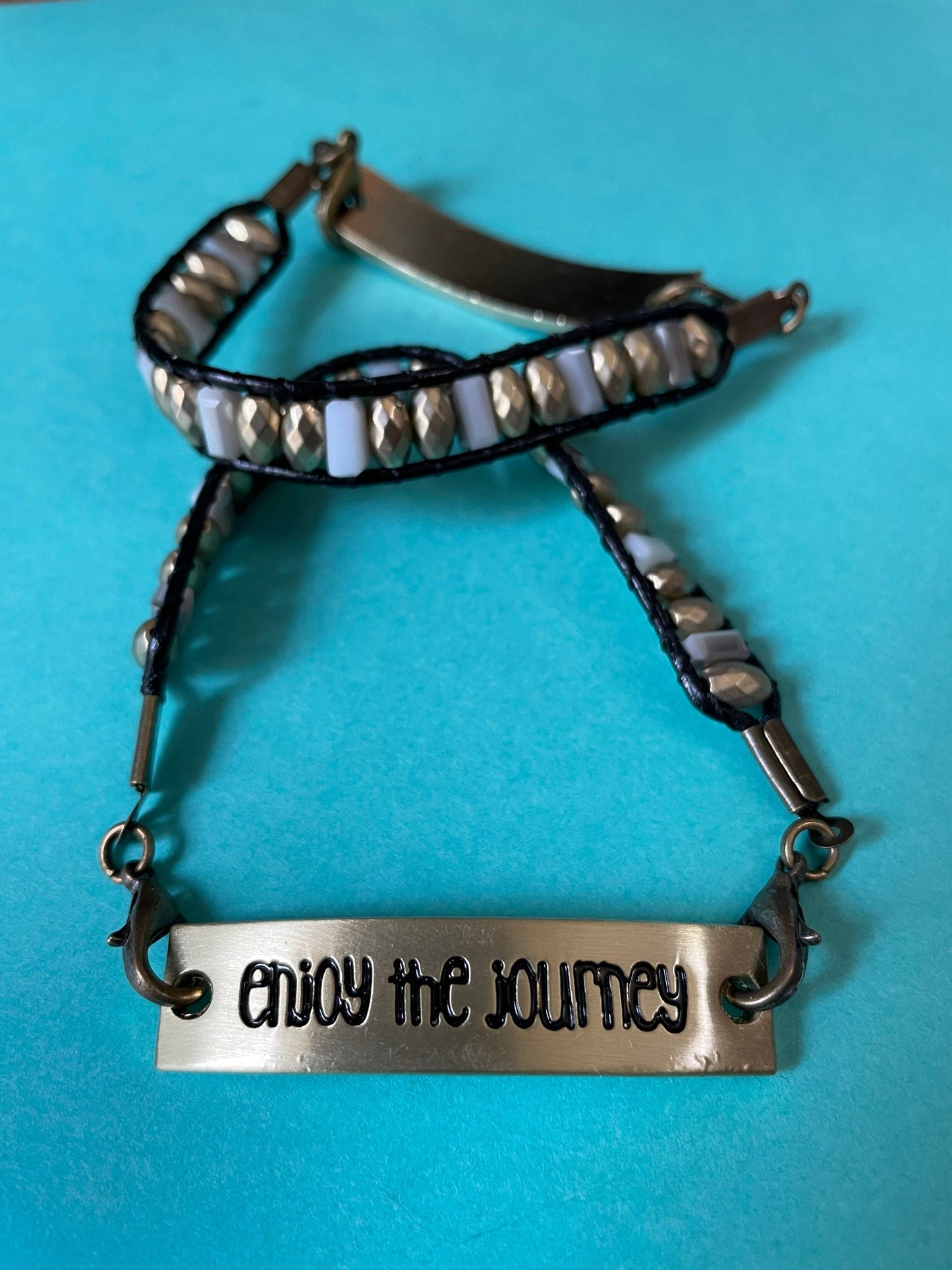 Cute antique gold bracelet With gold and white beads enjoy the journey