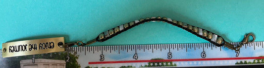 Cute antique gold bracelet With gold and white beads enjoy the journey