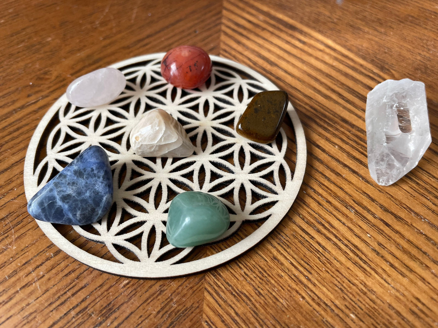 8 piece crystal weight loss set with Flower of Life grid