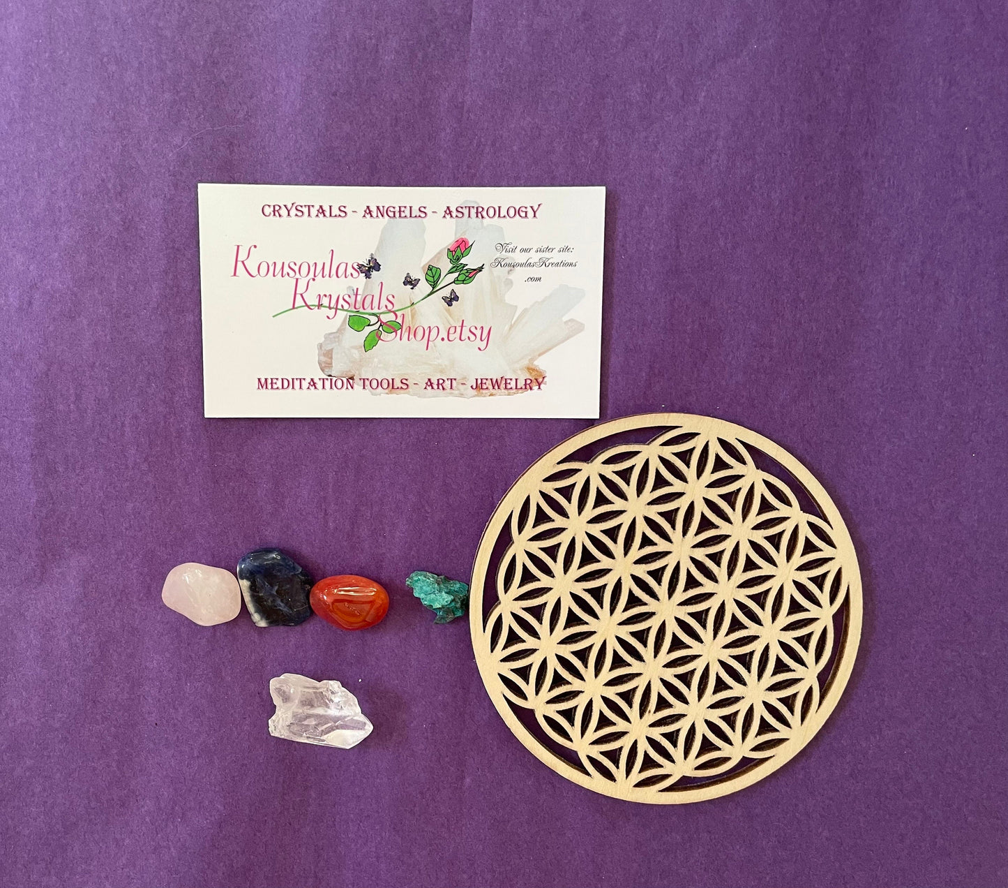Let’s just admit it, the struggle is real! This unique Parenting large stones crystal set & grid will assist with parenting and pregnancy!