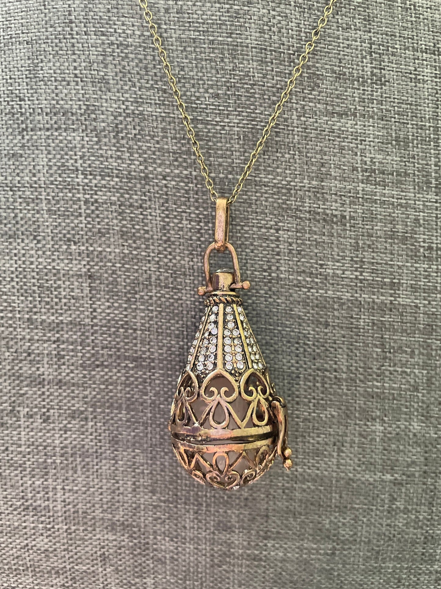 Antique Gold locket with 6 interchangeable crystals on 16” gold chain