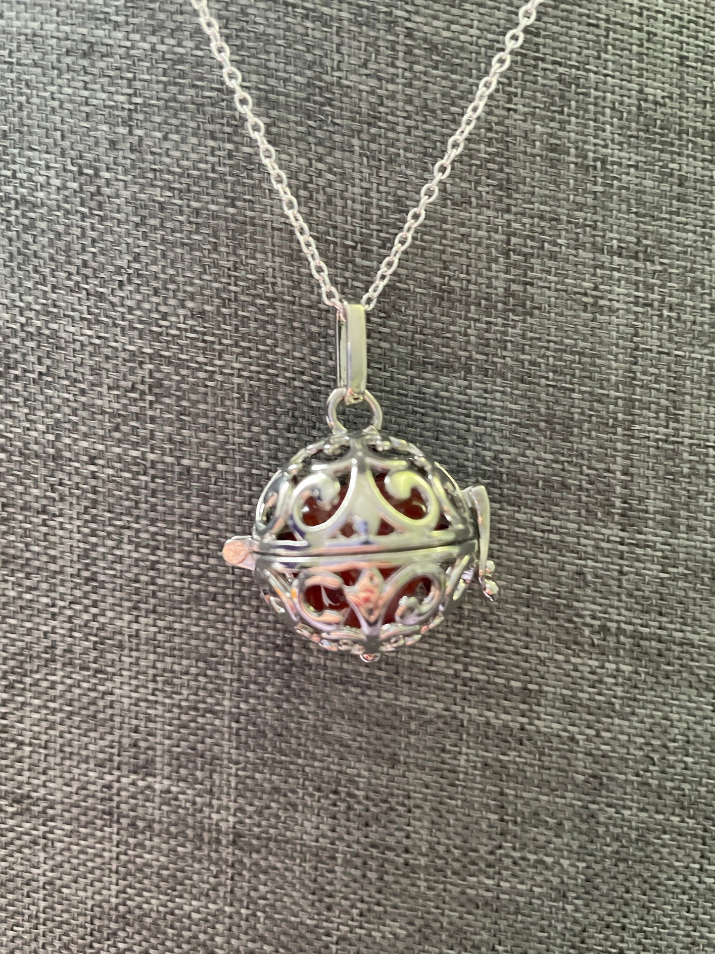 Antique Silver round locket with 6 interchangeable crystals on 16” chain amethyst carnelian aventurine Rose Quartz tourmaline selenite