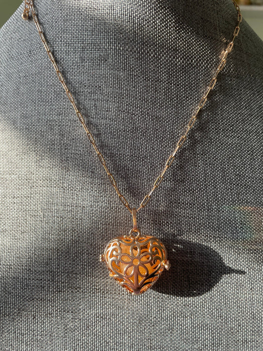 Gold locket with 7 interchangeable crystals on 16+”gold chain