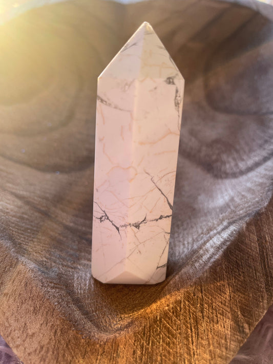 Awesome Howlite point crystal with beautiful cuts