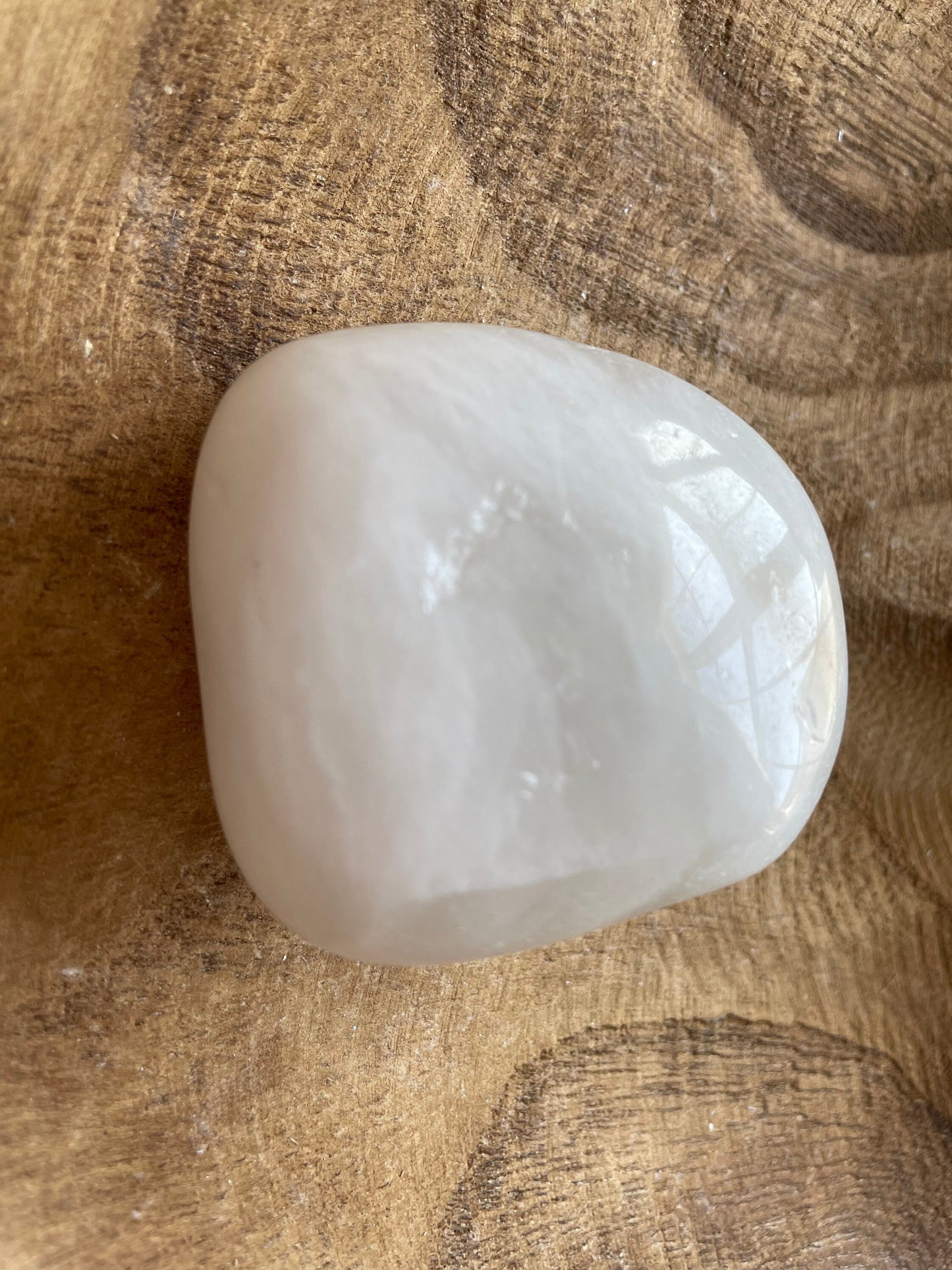Beautiful jumbo white Quartz jumbo size