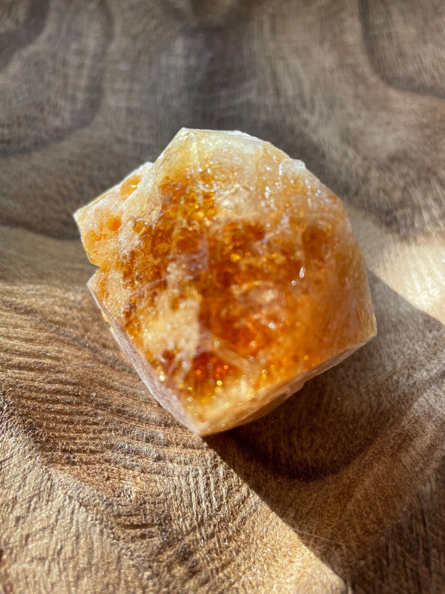 The money stone!! Beautiful citrine point crystal 6.1 ounces