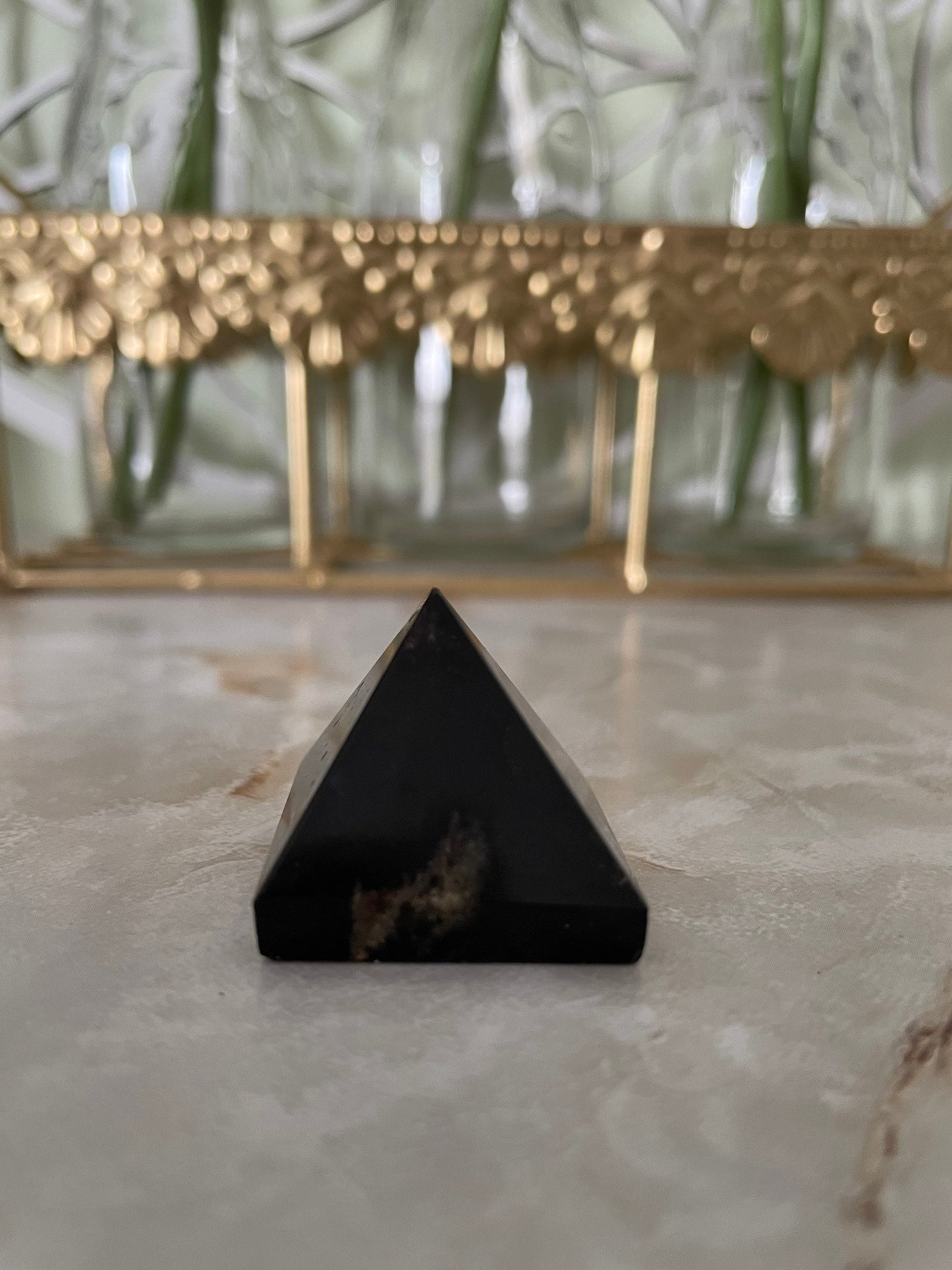 Gemstone Pyramid - Black Sardonyx Absorbs negativity energy and bad influences