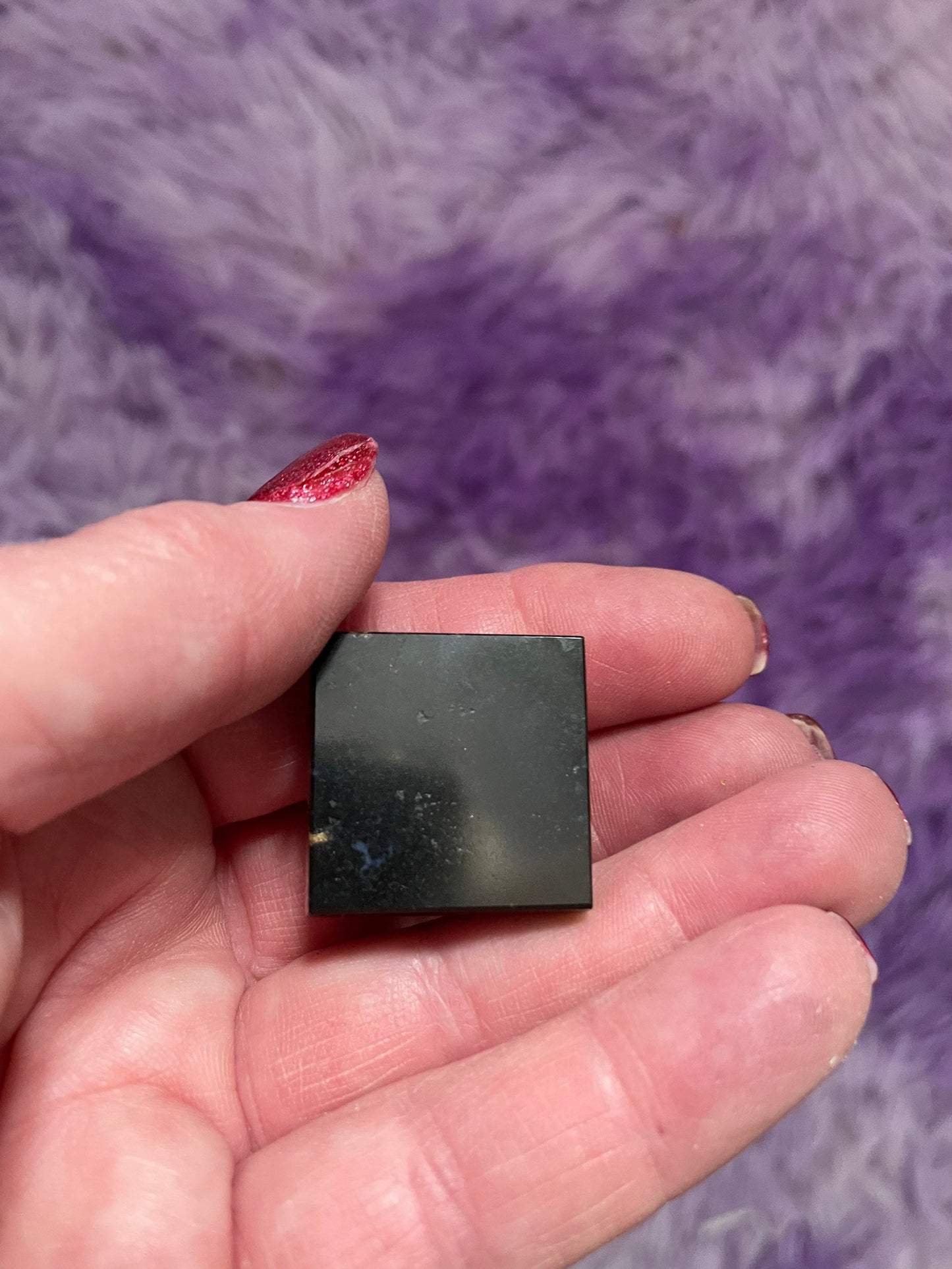 Gemstone Pyramid - Black Sardonyx Absorbs negativity energy and bad influences