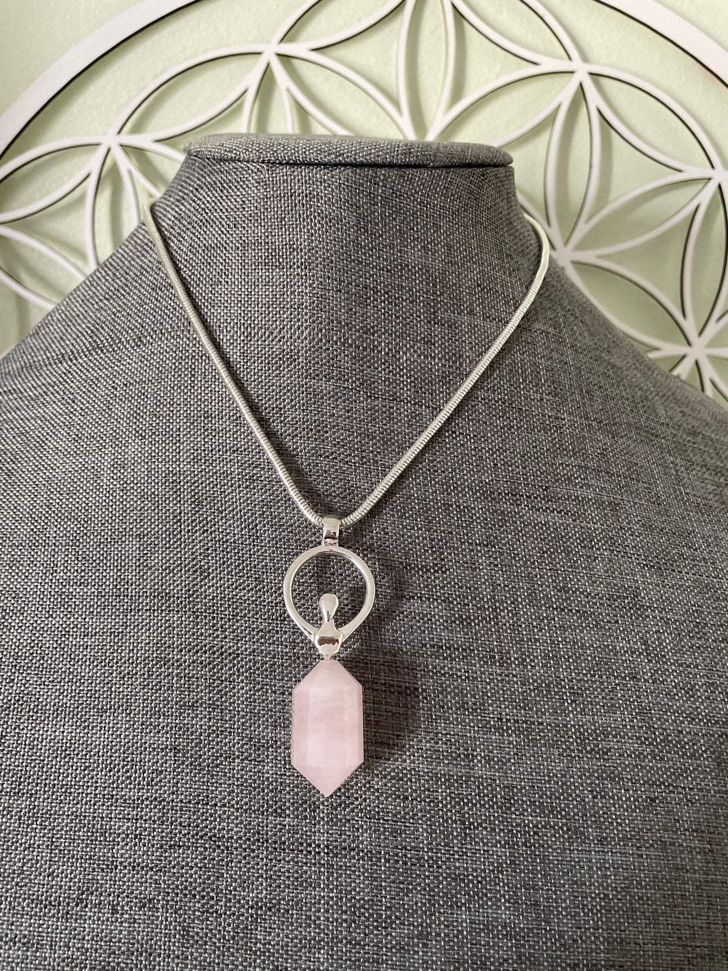 Beautiful Rose Quartz Goddess Pendant Vogel Point with silver plated chain