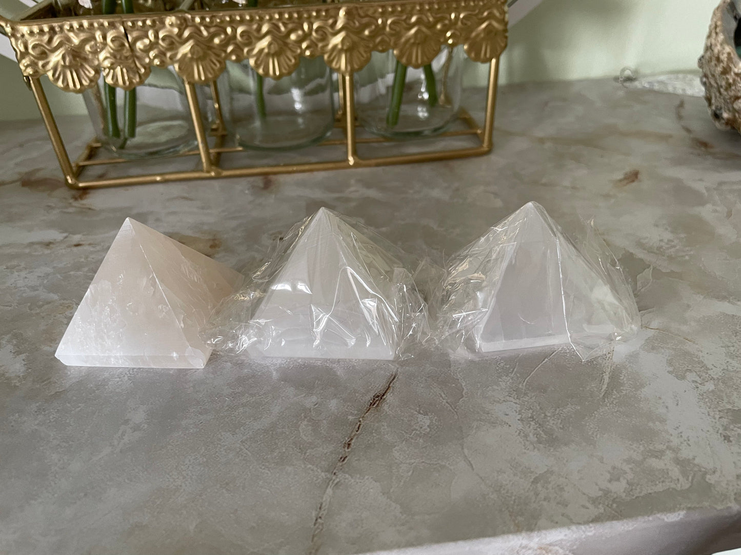Beautiful Gemstone Carving Pyramid 30-40mm White Selenite