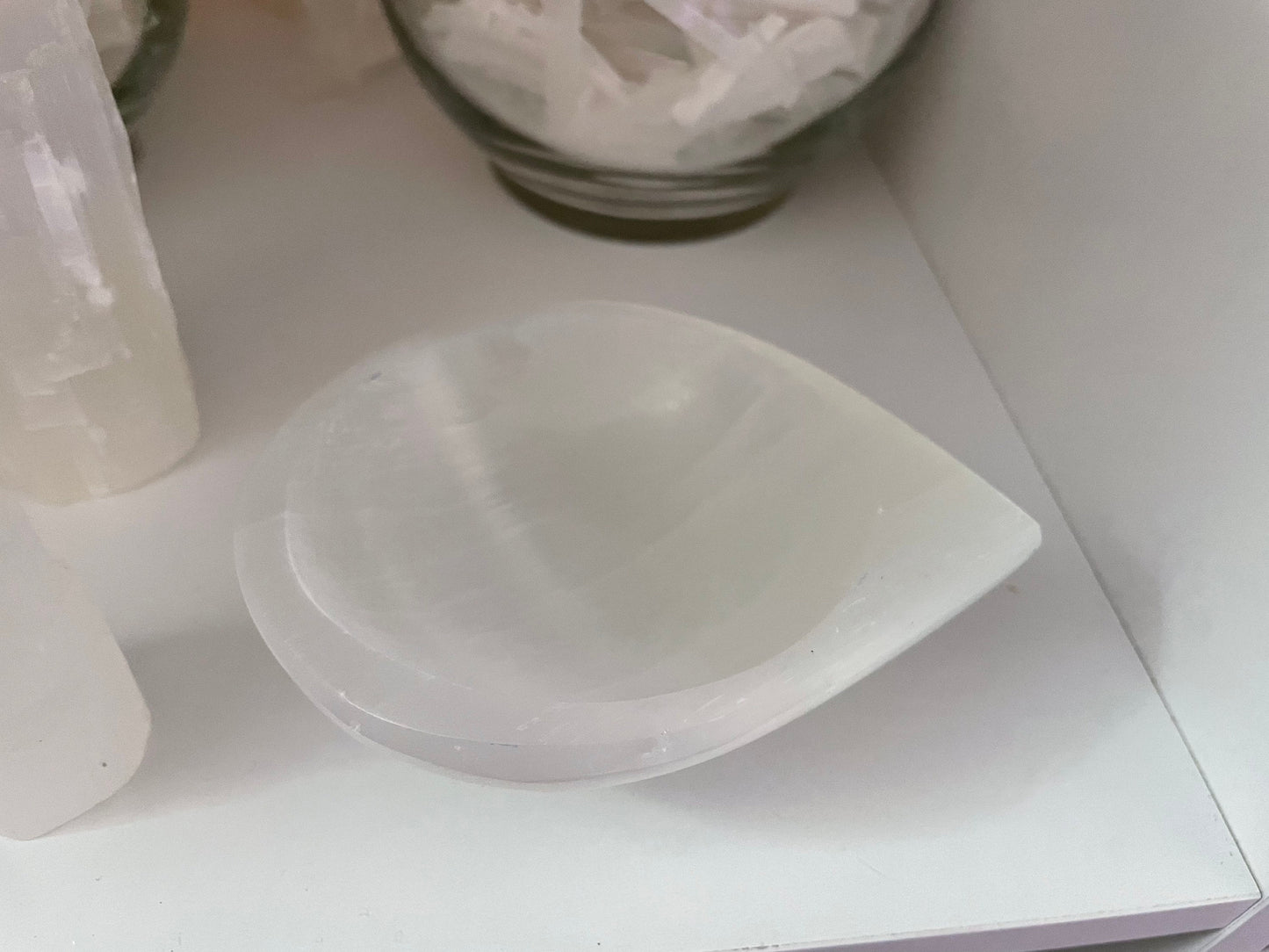 Magnificent Tear drop shaped selenite bowl