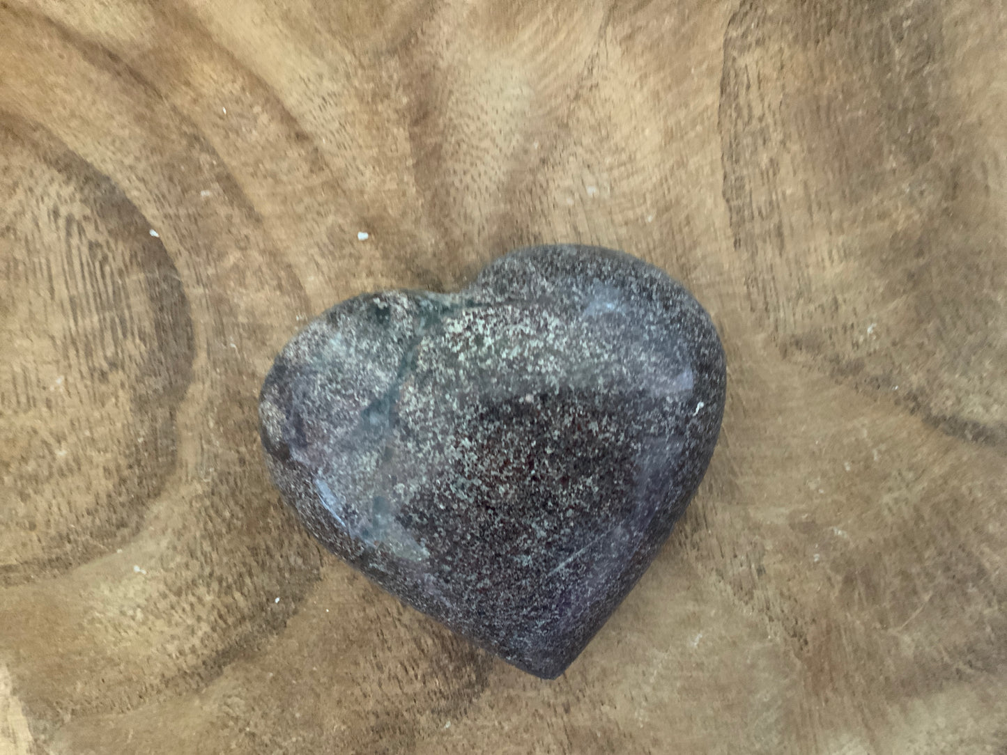 Magnificent Garnet Heart 13.7 Oz crystal BEAUTIFUL!