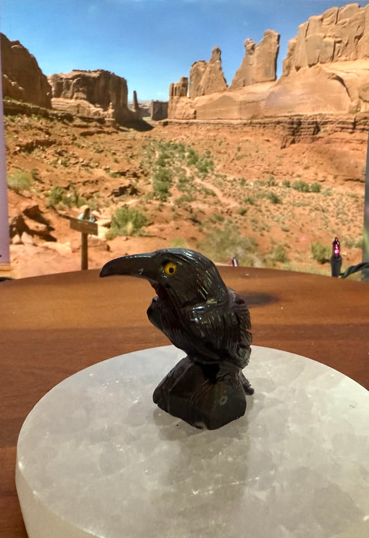 Black Onyx Spirit Animal RAVEN boosting mindfulness and intelligence