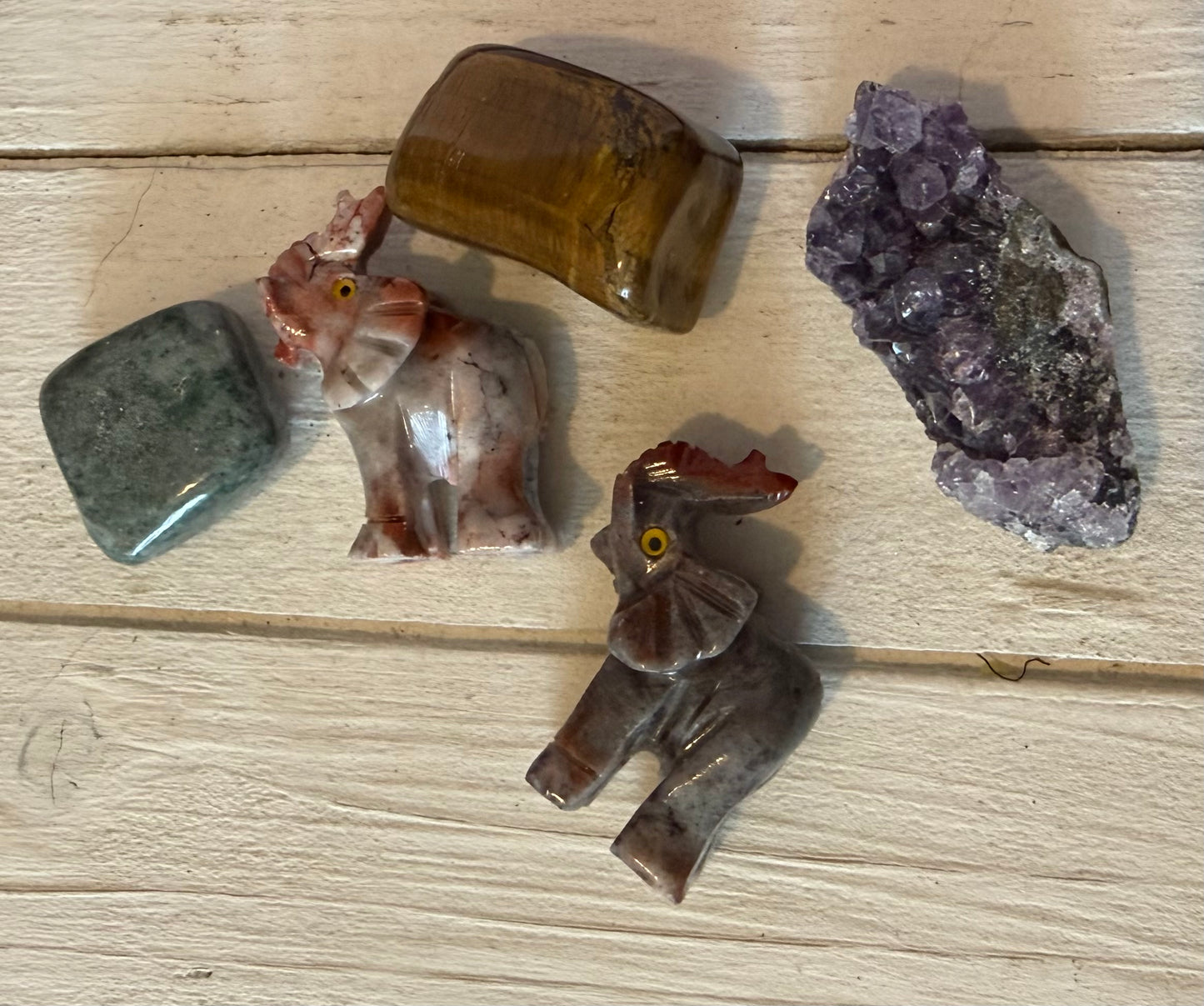 Spirit animal crystal gift set - The Elephant