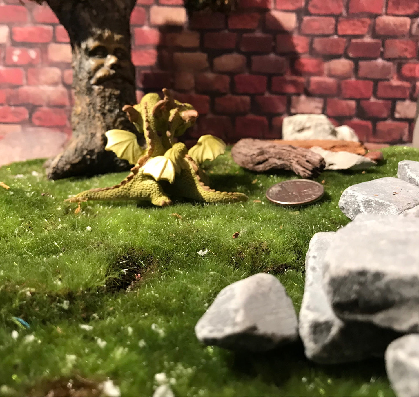 Sweet hugging dragons, fairy garden supplies, enchanted garden, miniature green dragons, miniature garden accessories, fairy dragons
