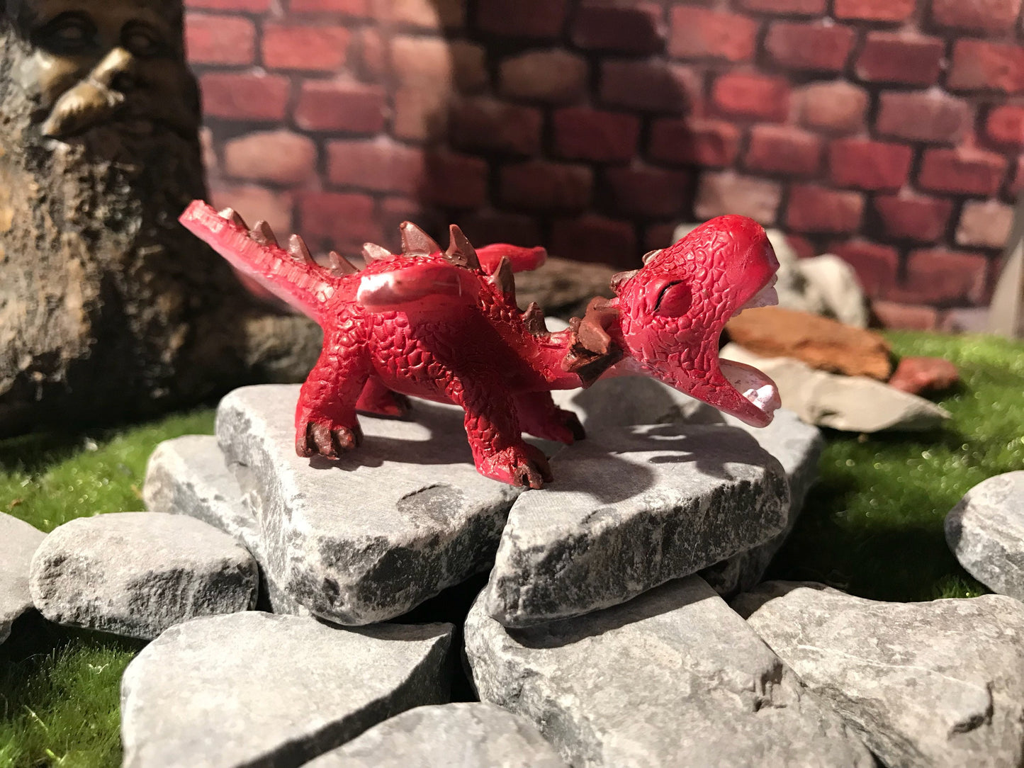 Sweet miniature red roaring dragon, miniature garden supply, fairy garden accessories, terrarium supply