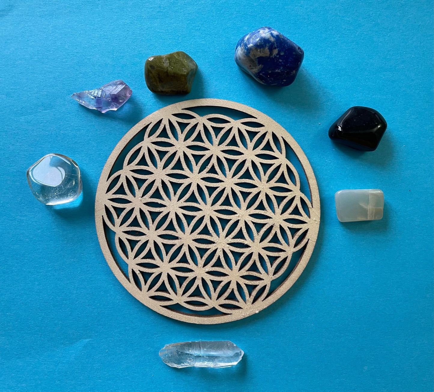 8 piece psychic empowerment healing crystal set with flower of life grid perfect for stocking stuffers