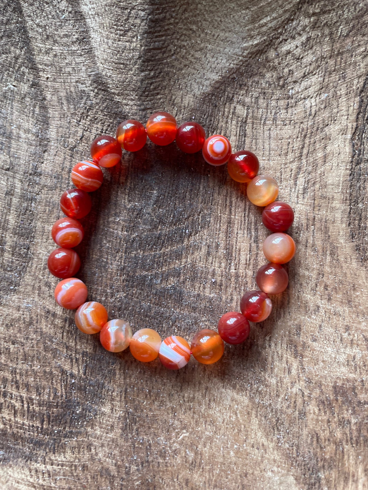 Pretty 8 mm Carnelian crystal bracelet