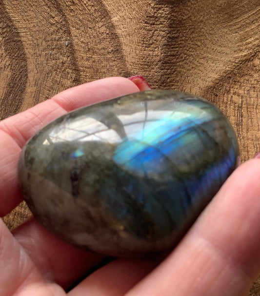 Pretty Labradorite Heart 4.3 ounces Nice flash