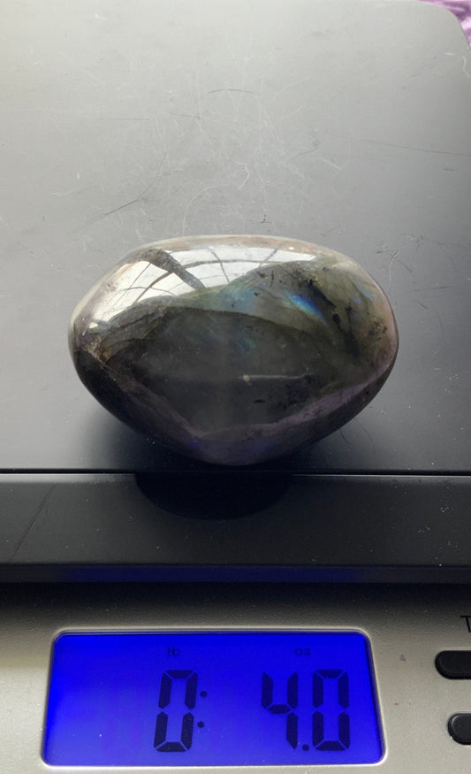 Pretty Labradorite Heart 4.1 ounces Nice flash