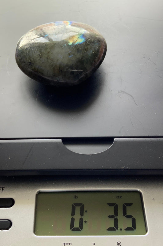 Pretty Labradorite Heart 3.5 ounces Nice flash