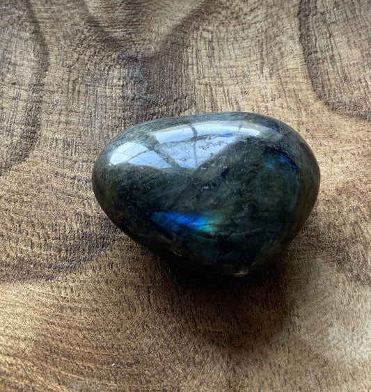 Pretty Labradorite Heart 3.6 ounces Nice flash