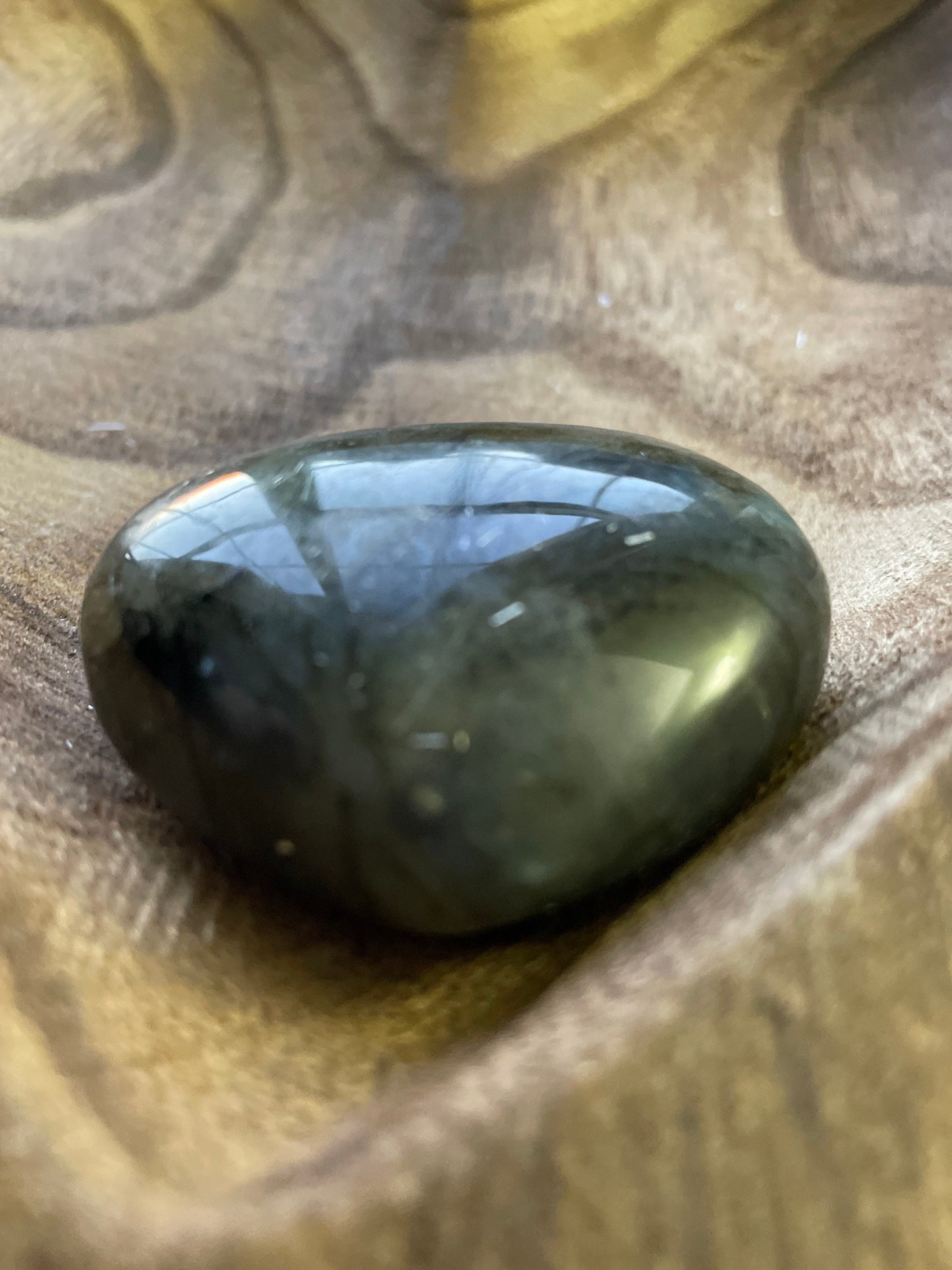 Pretty Labradorite Heart 2.8 ounces With low flash