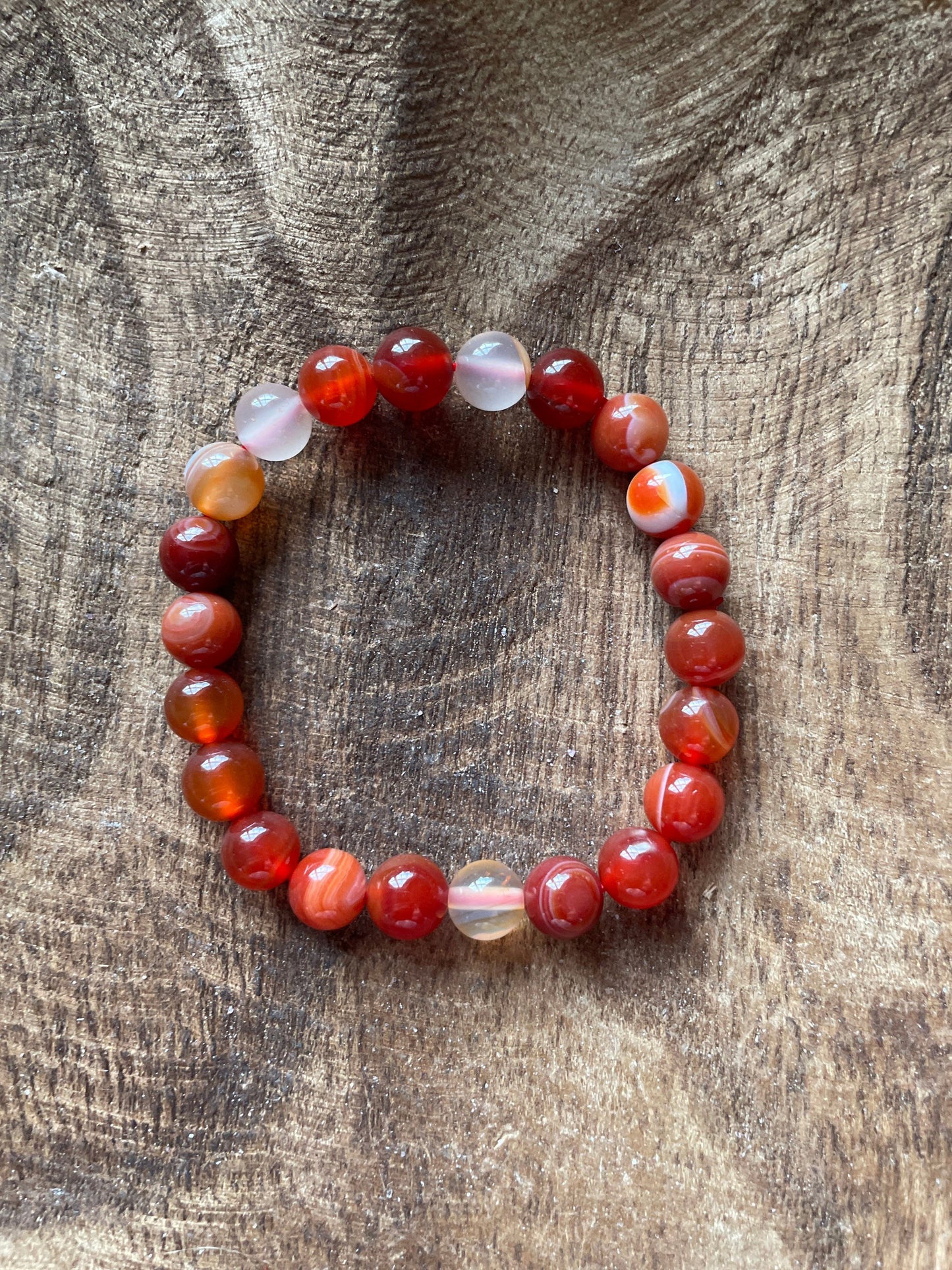 Pretty 8 mm Carnelian crystal bracelet