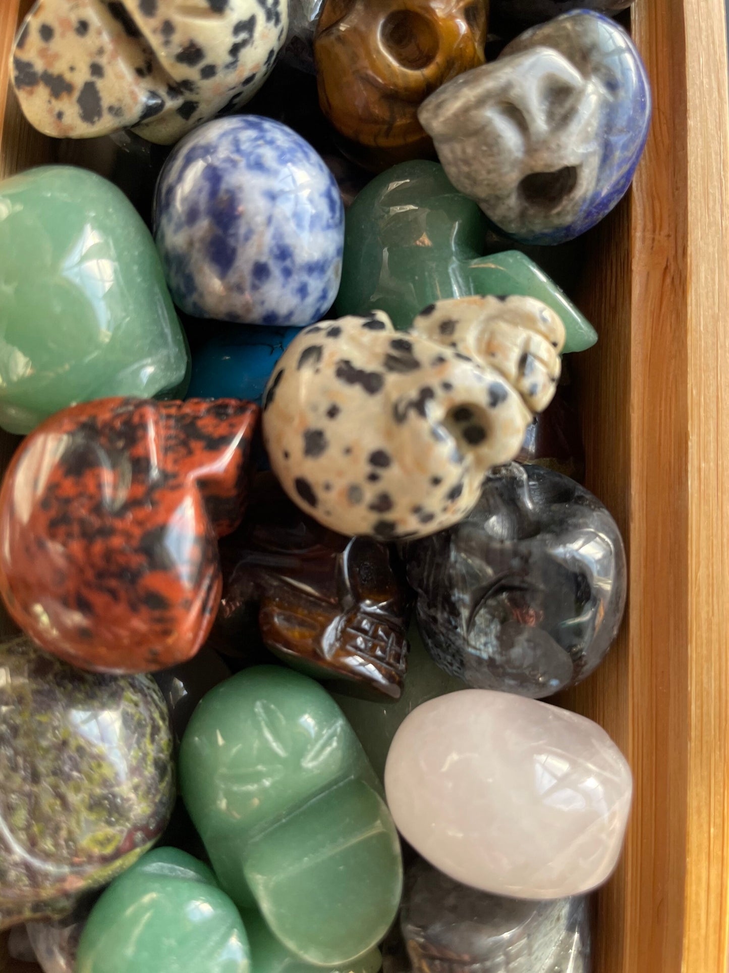 Crystal skulls! Various stones and crystal types Rose quartz opal lite sodalite Unakite Tigers eye obsidian aventurine Agate Jasper