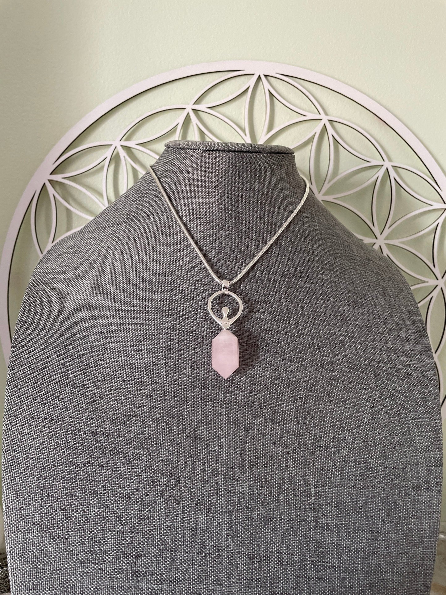 Beautiful Rose Quartz Goddess Pendant Vogel Point with silver plated chain