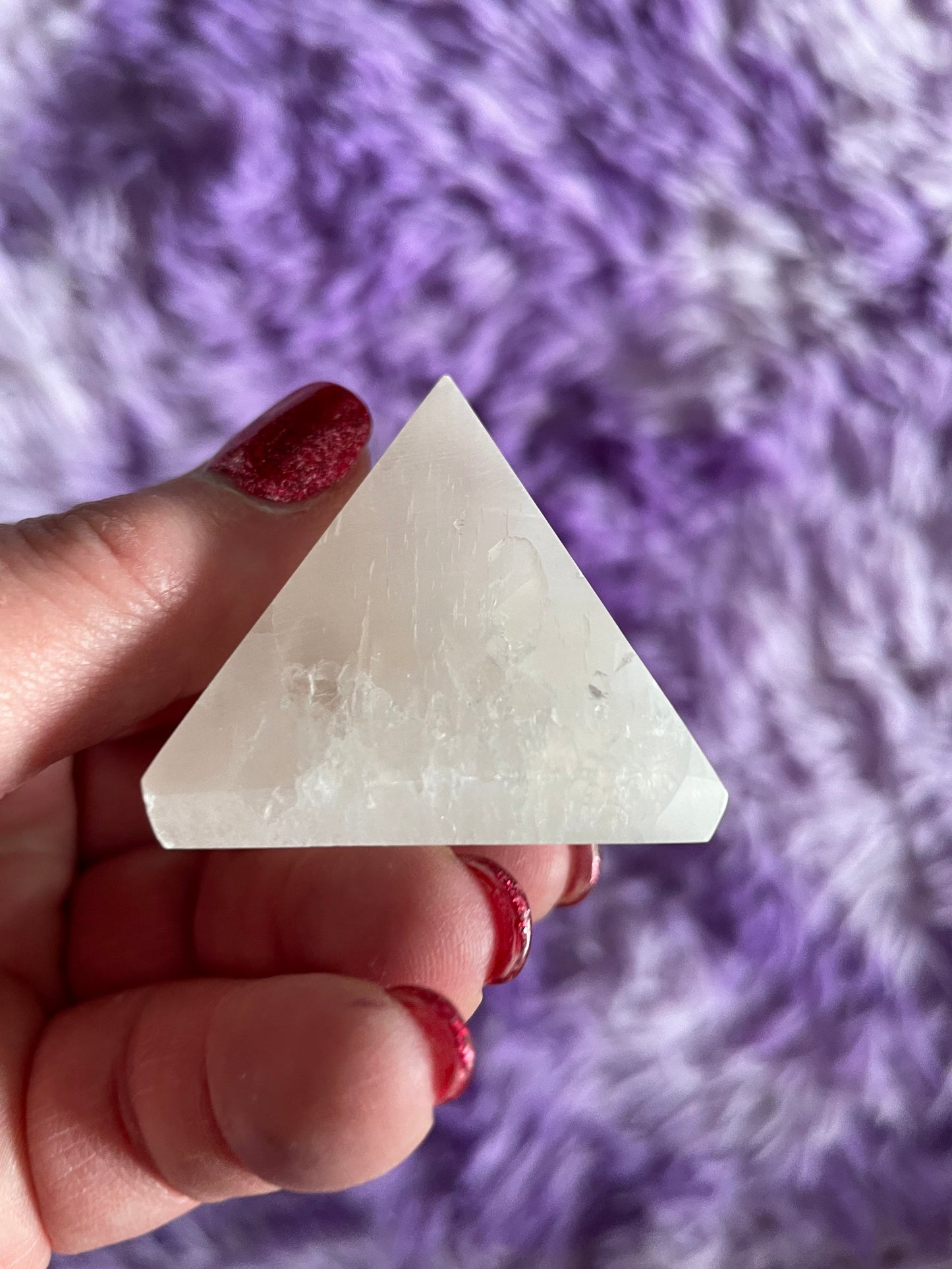 Beautiful Gemstone Carving Pyramid 30-40mm White Selenite