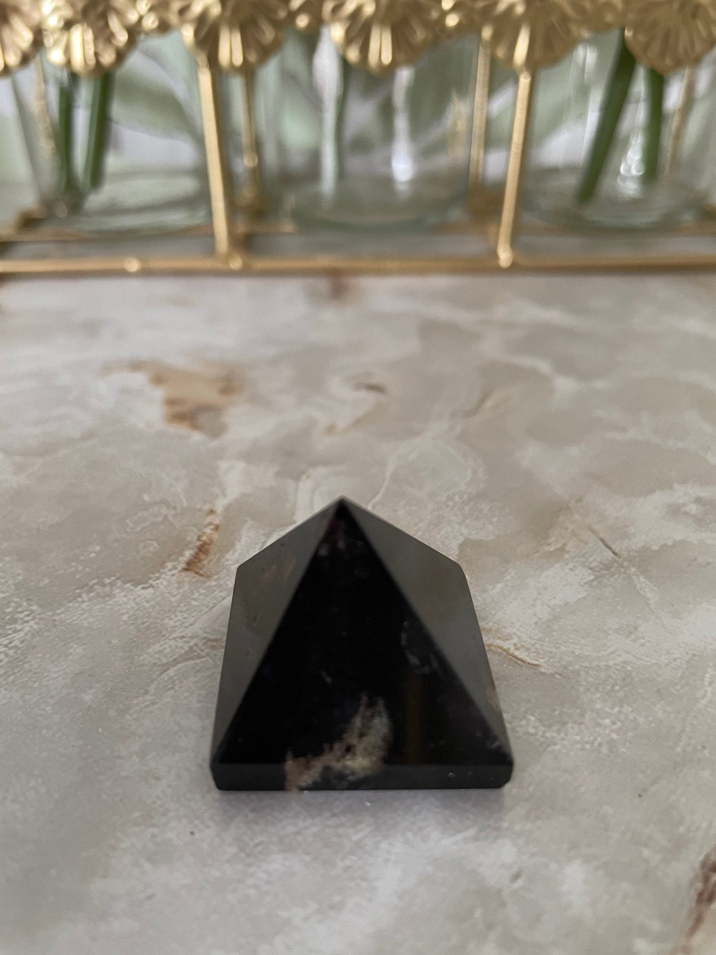 Gemstone Pyramid - Black Sardonyx Absorbs negativity energy and bad influences