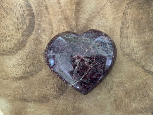 Magnificent Garnet Heart 12.3 Oz  crystal BEAUTIFUL!