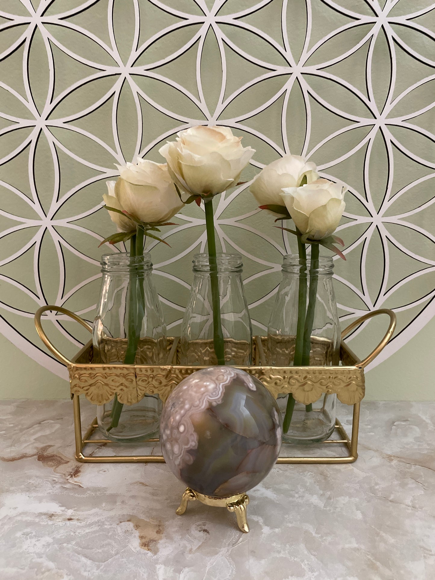 Flower Agate Sphere weighs just over 1 pound