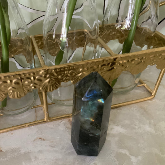 Beautiful labradorite obelisk nearly 4.2 oz